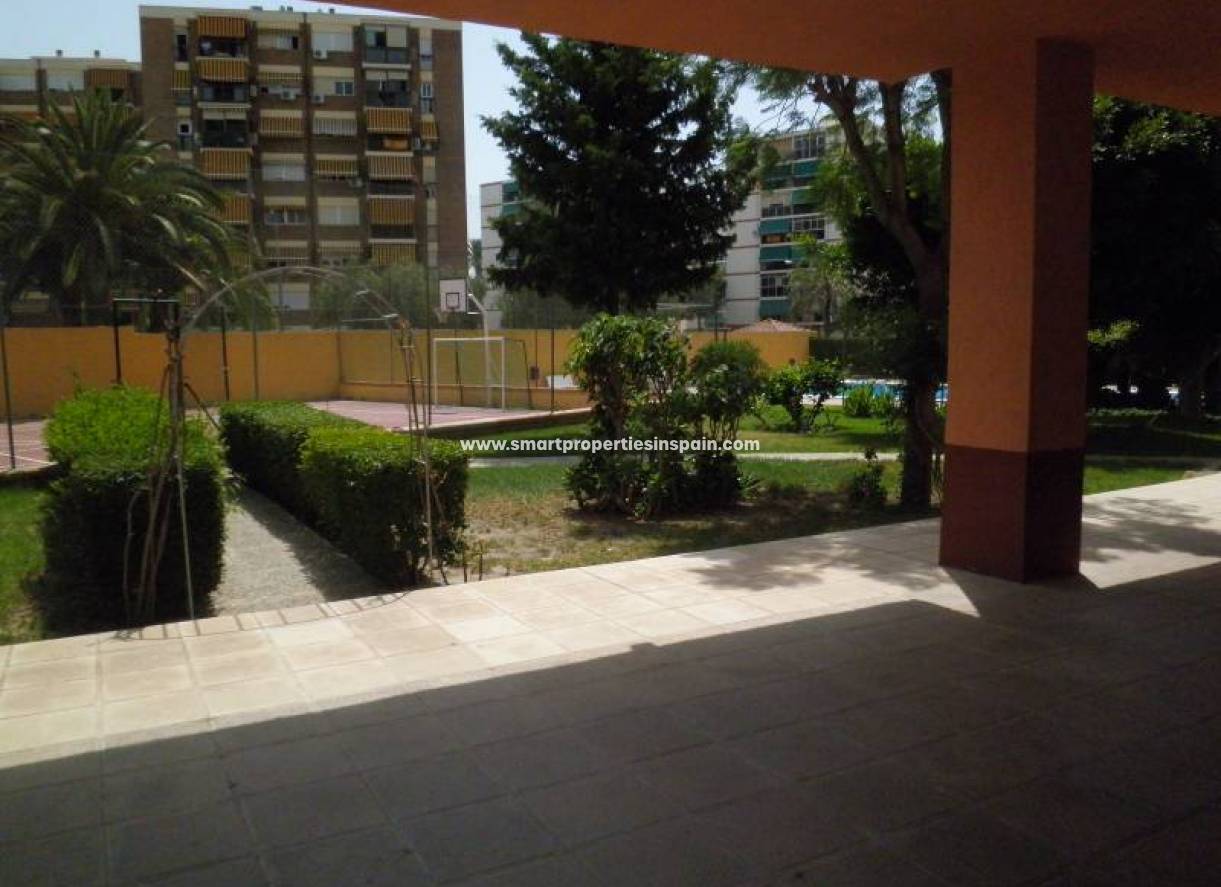 Resale - apartement - Alicante