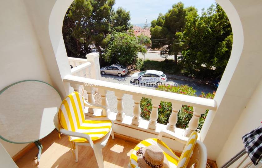 Exclusive and affordable offer! Townhouse for sale in La Marina Urbanization: ideal to enjoy the sea, sun, and golf this summer