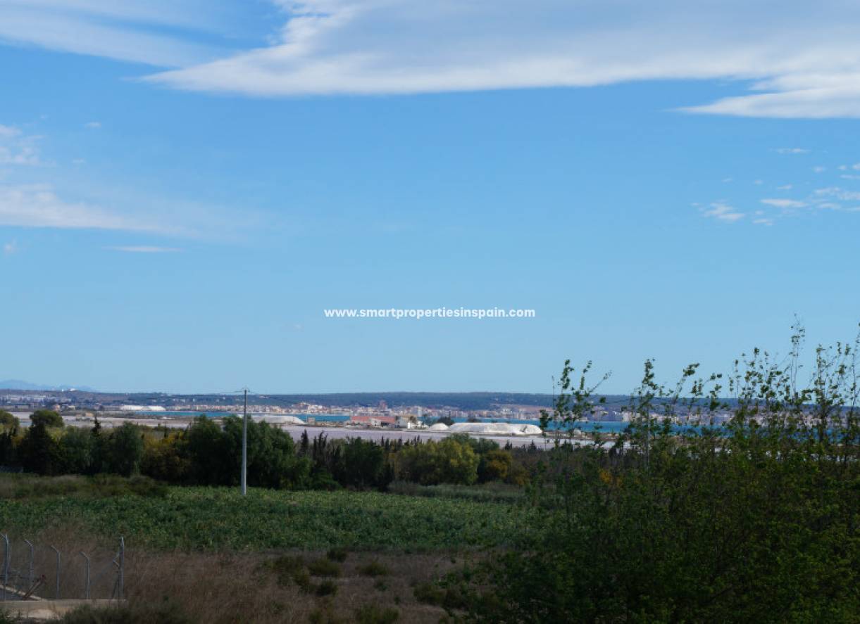 Alquiler Larga Estancia - Piso - La Marina - Urbanización La Marina