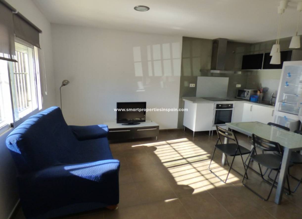 Alquiler Larga Estancia - Vivienda Adosada - La Marina - Urbanización La Marina