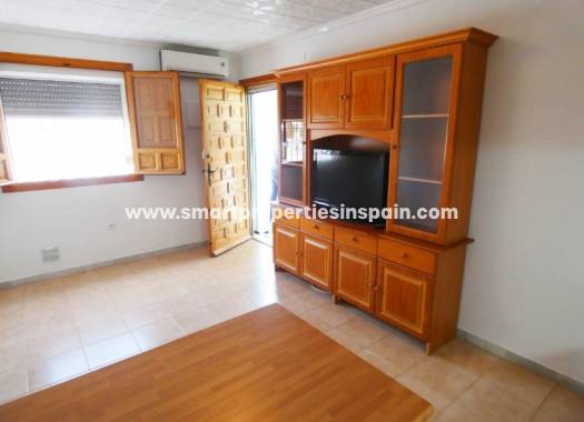 Alquiler Larga Estancia - Vivienda Adosada - La Marina - Urbanización La Marina