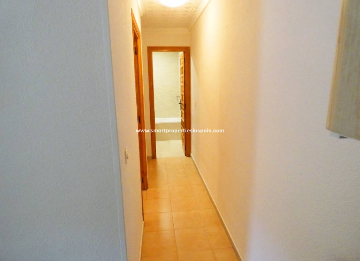 Alquiler Larga Estancia - Vivienda Adosada - La Marina - Urbanización La Marina