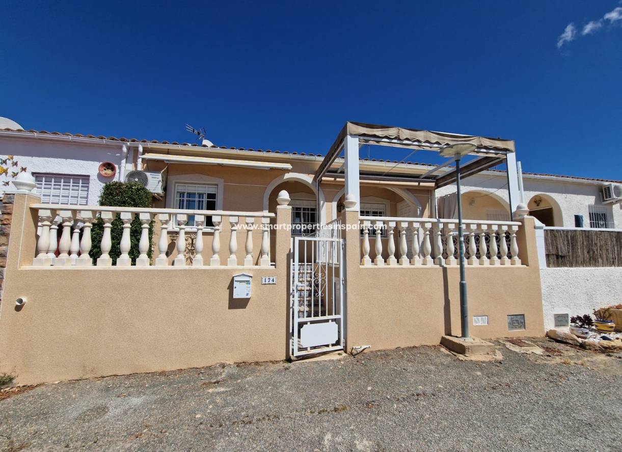 Alquiler Larga Estancia - Vivienda Adosada - La Marina - Urbanización La Marina