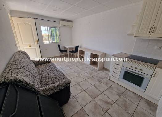 Alquiler Larga Estancia - Vivienda Adosada - La Marina - Urbanización La Marina