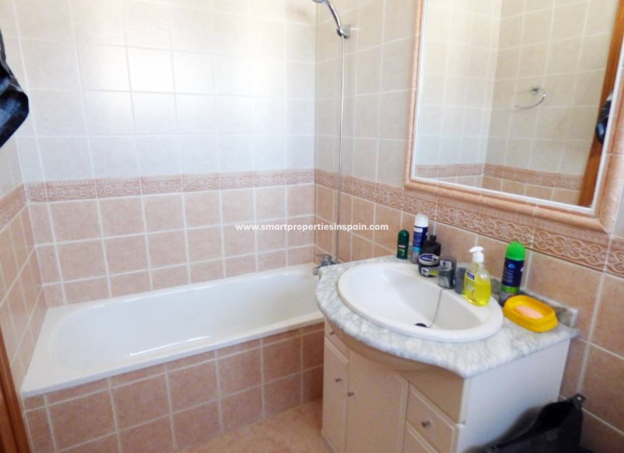 Alquiler Larga Estancia - Vivienda Semi Adosada - La Marina - Urbanización La Marina