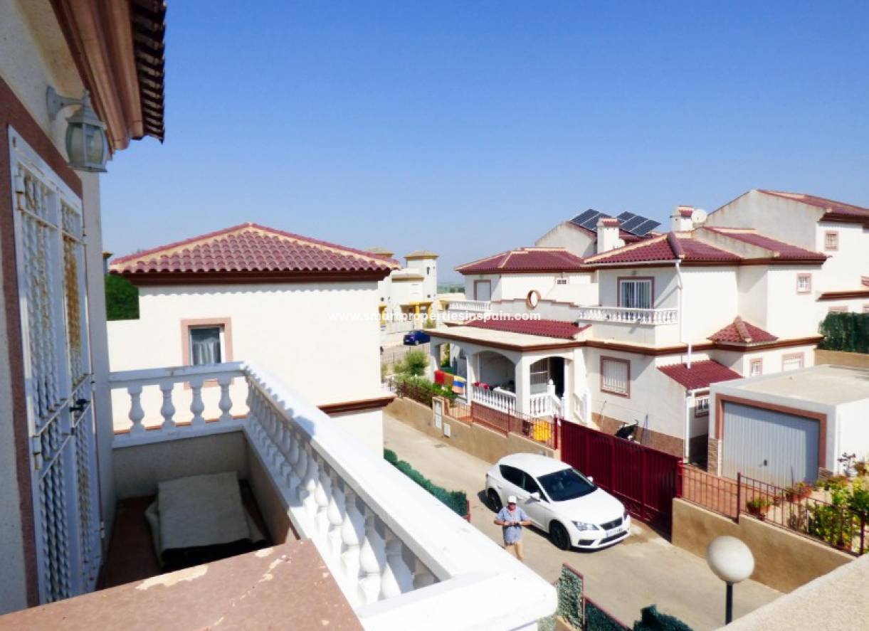 Alquiler Larga Estancia - Vivienda Semi Adosada - La Marina - Urbanización La Marina