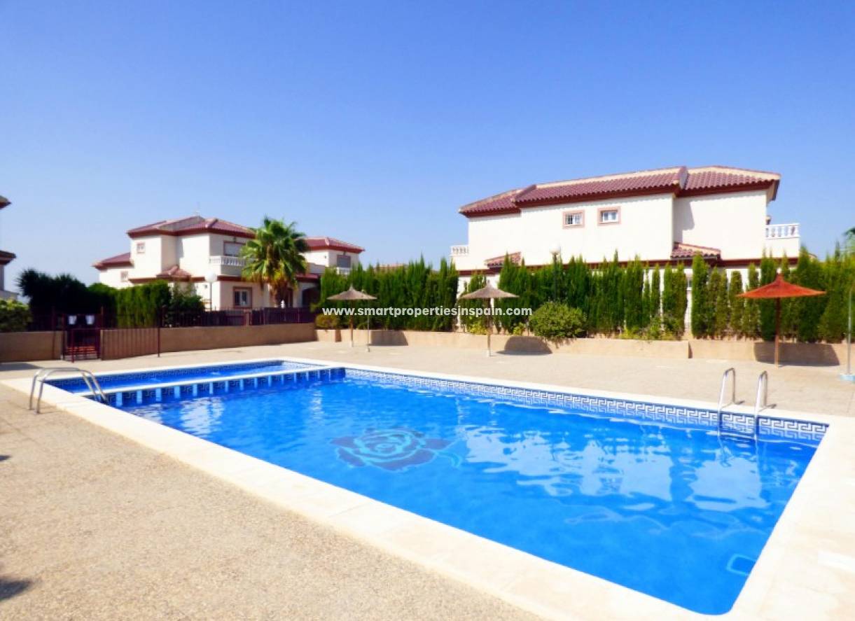 Alquiler Larga Estancia - Vivienda Semi Adosada - La Marina - Urbanización La Marina