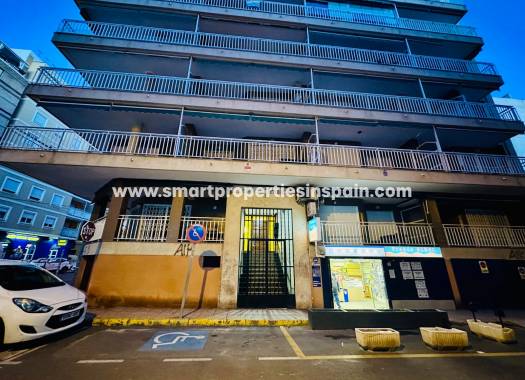 apartement - Wederverkoop - Torrevieja - Central