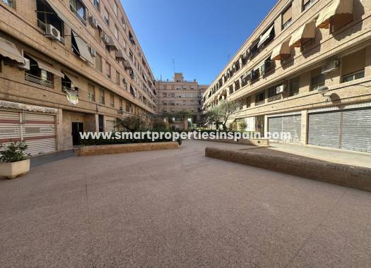 Apartment - Wiederverkauf - Elche - Elche