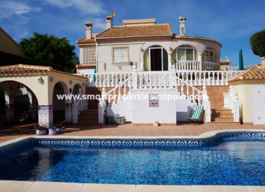 Chalet Independiente - Reventa - La Marina - SP2547