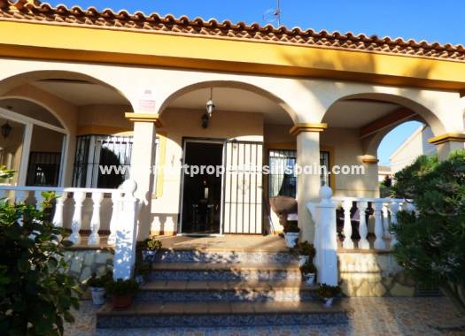 Chalet Independiente - Reventa - La Marina - SP3709