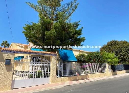 Chalet Independiente - Reventa - La Marina - SP3883