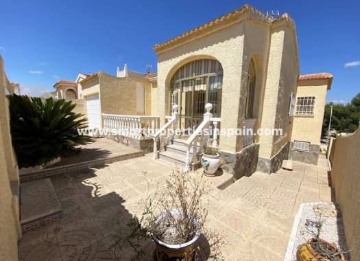 Chalet Independiente - Reventa - La Marina - SP3913