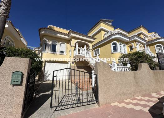 Chalet Independiente - Reventa - La Marina - SP4429