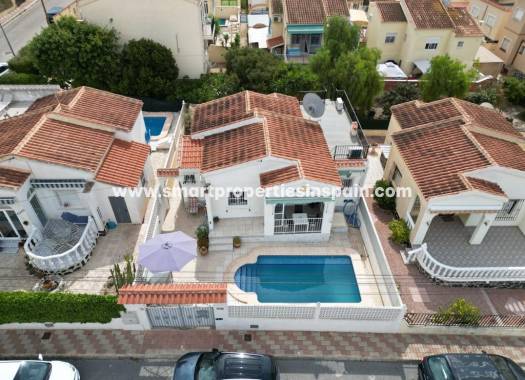 Chalet Independiente - Reventa - La Marina - Urbanización La Marina