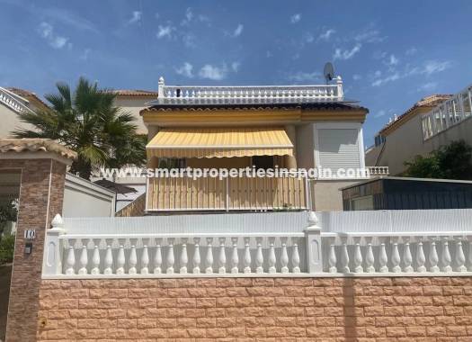 Chalet Independiente - Reventa - La Marina - Urbanización La Marina