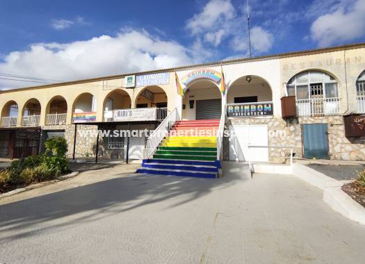 Commercial - Wederverkoop - La Marina - 2sp525