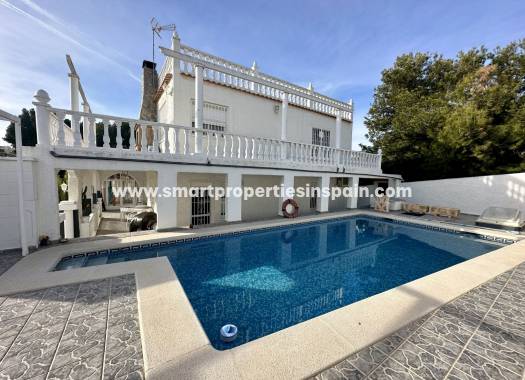 Detached Villa - Resale - La Marina - SP4407