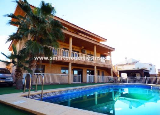 Detached Villa - Resale - La Marina - Urbanización La Marina