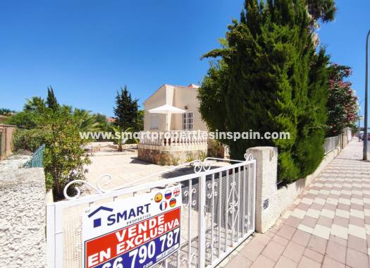 Detached Villa - Resale - La Marina - Urbanización La Marina