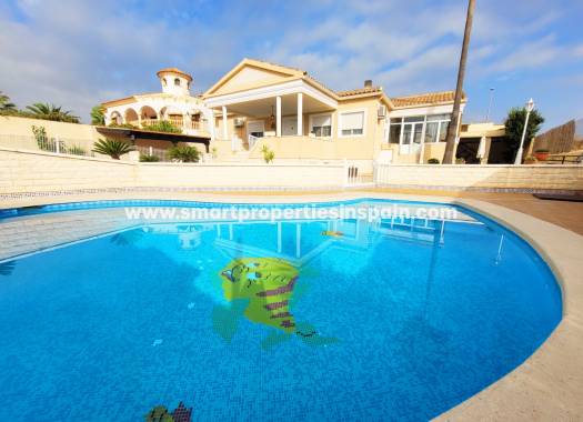 Detached Villa - Resale - La Marina - Urbanización La Marina