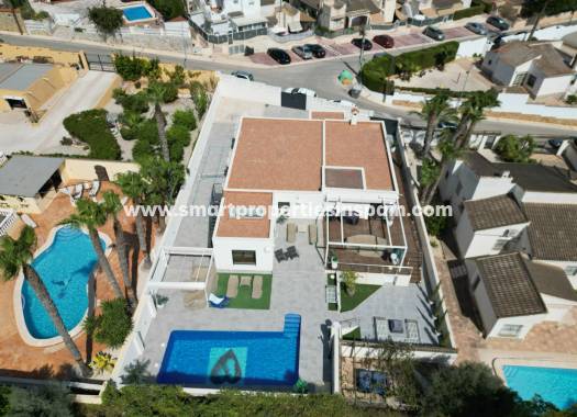 Detached Villa - Resale - La Marina - Urbanización La Marina