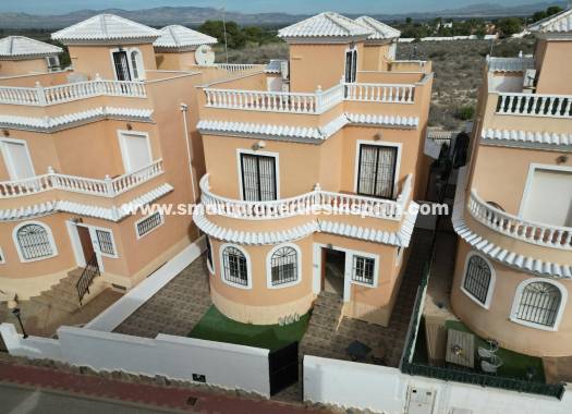 Detached Villa - Resale - La Marina - Urbanización La Marina