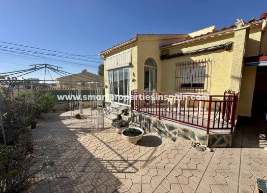 Detached Villa - Resale - La Marina - Urbanización La Marina