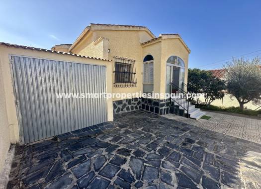 Detached Villa - Resale - La Marina - Urbanización La Marina