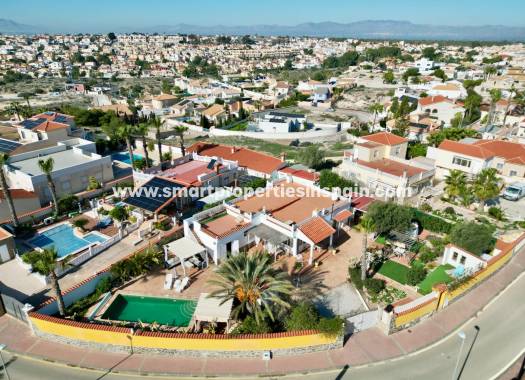 Detached Villa - Resale - La Marina - Urbanización La Marina