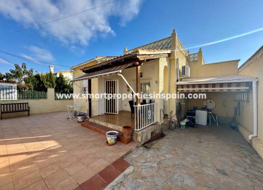 Detached Villa - Resale - La Marina - Urbanización La Marina