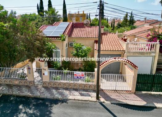 Detached Villa - Resale - La Marina - Urbanización La Marina