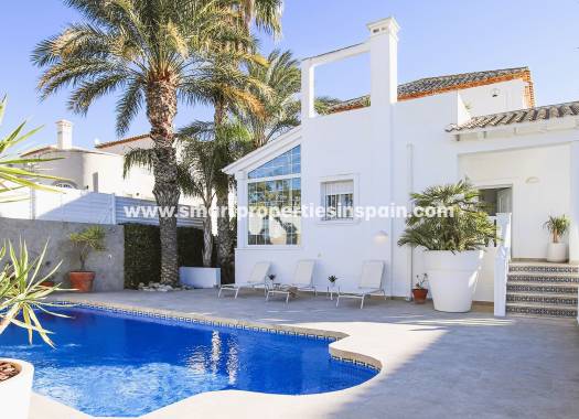 Detached Villa - Resale - La Marina - Urbanización La Marina