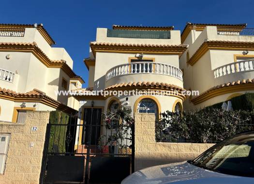 Detached Villa - Resale - La Marina - Urbanización La Marina