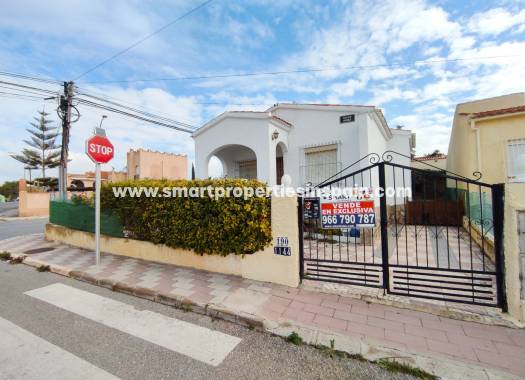 Detached Villa - Wederverkoop - La Marina - SP4005