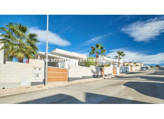 Detached Villa - Wederverkoop - La Marina - SP4096