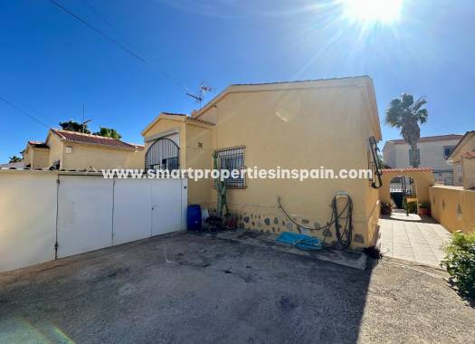 Detached Villa - Wederverkoop - La Marina - SP4418