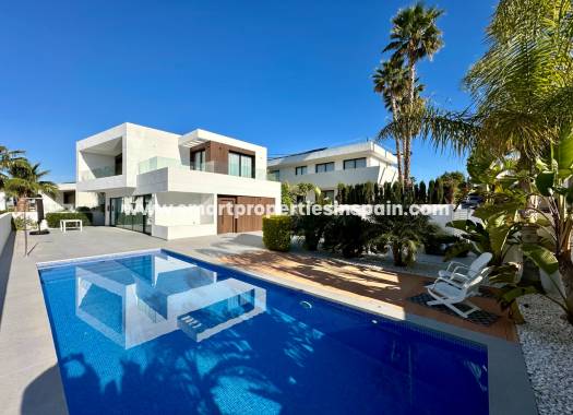 Detached Villa - Wederverkoop - La Marina - SP4442