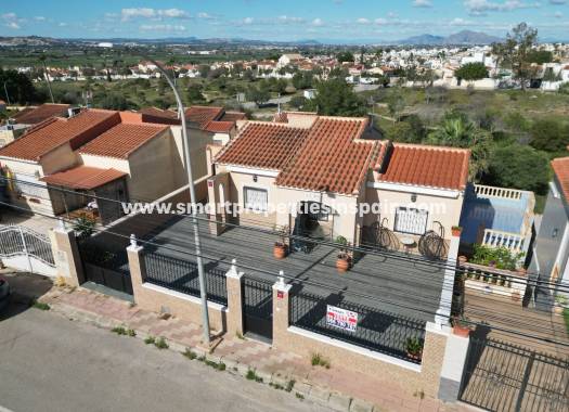 Detached Villa - Wederverkoop - La Marina - SP4617