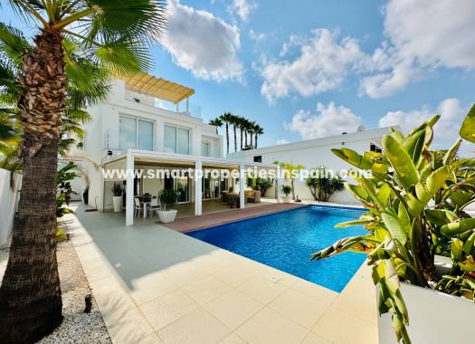 Detached Villa - Wederverkoop - La Marina - SP4693