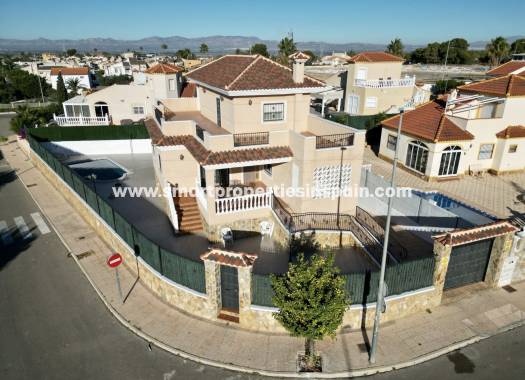 Detached Villa - Wederverkoop - La Marina - Urbanización La Marina