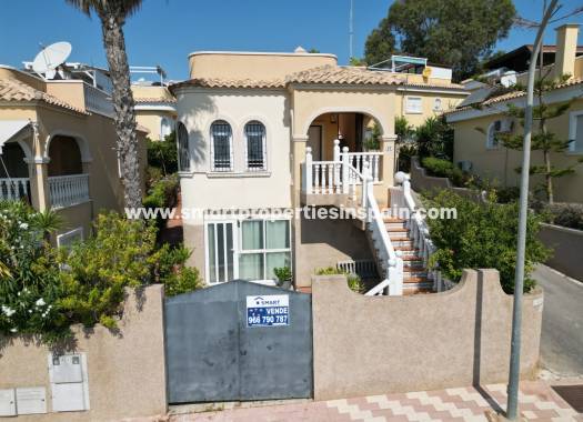 Detached Villa - Wederverkoop - La Marina - Urbanización La Marina