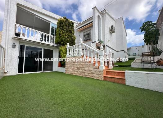 Detached Villa - Wederverkoop - La Marina - Urbanización La Marina