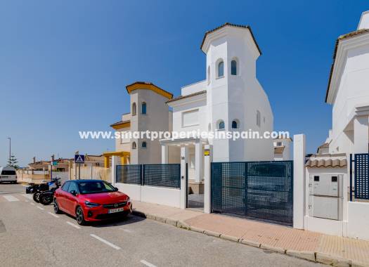 Freistehendes Haus - Wiederverkauf - La Marina - SP4281