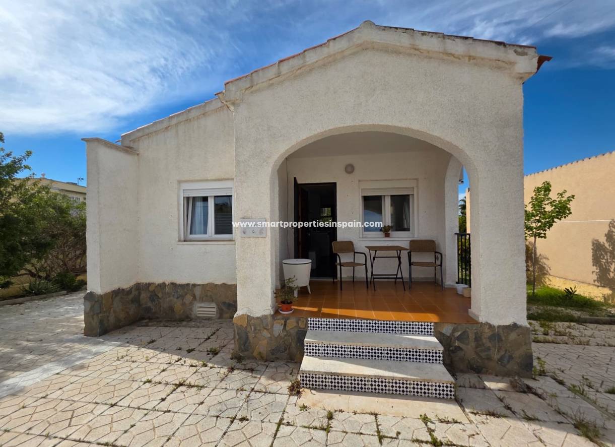 lange termijn verhuur - Detached Villa - La Marina - Urbanización La Marina