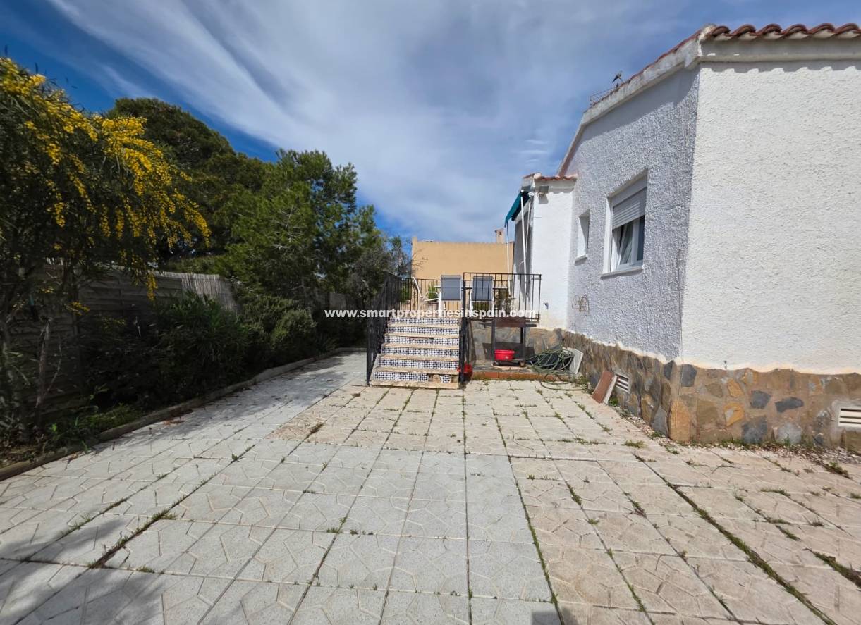 lange termijn verhuur - Detached Villa - La Marina - Urbanización La Marina