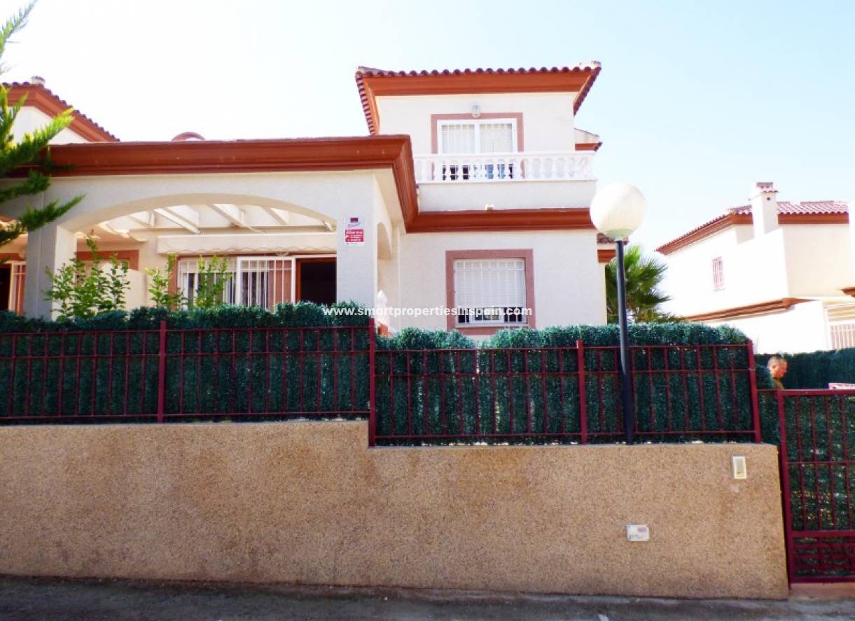 lange termijn verhuur - Semi Detached House - La Marina - Urbanización La Marina