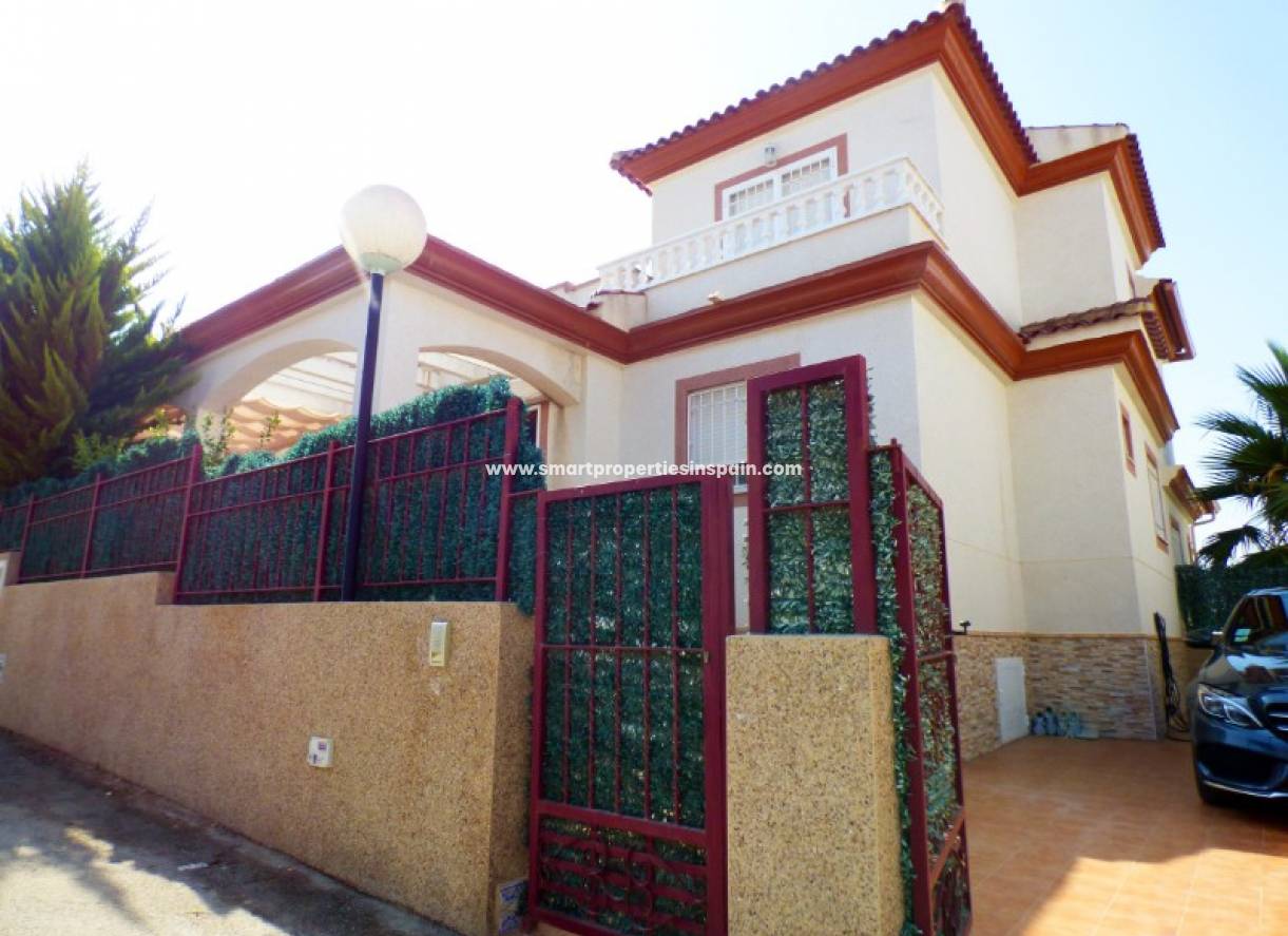 Location a longue duree - Maison Mitoyenne - La Marina - Urbanización La Marina