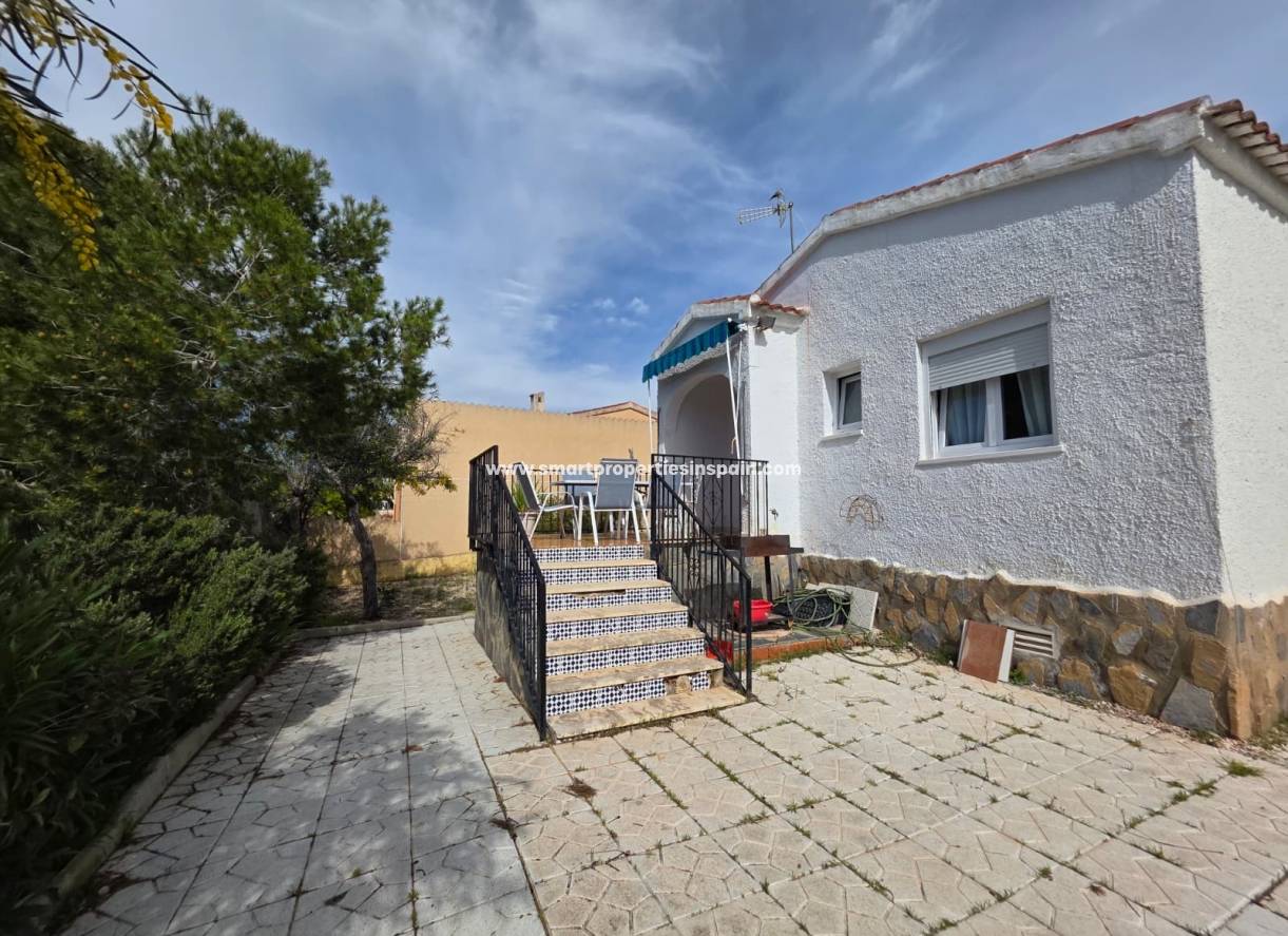 Long Term Rentals - Detached Villa - La Marina - Urbanización La Marina