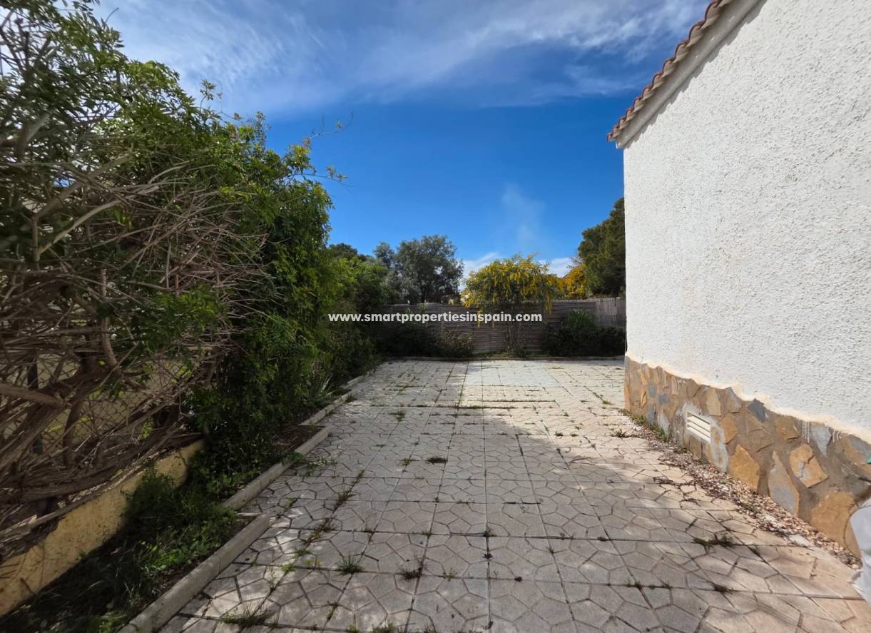 Long Term Rentals - Detached Villa - La Marina - Urbanización La Marina